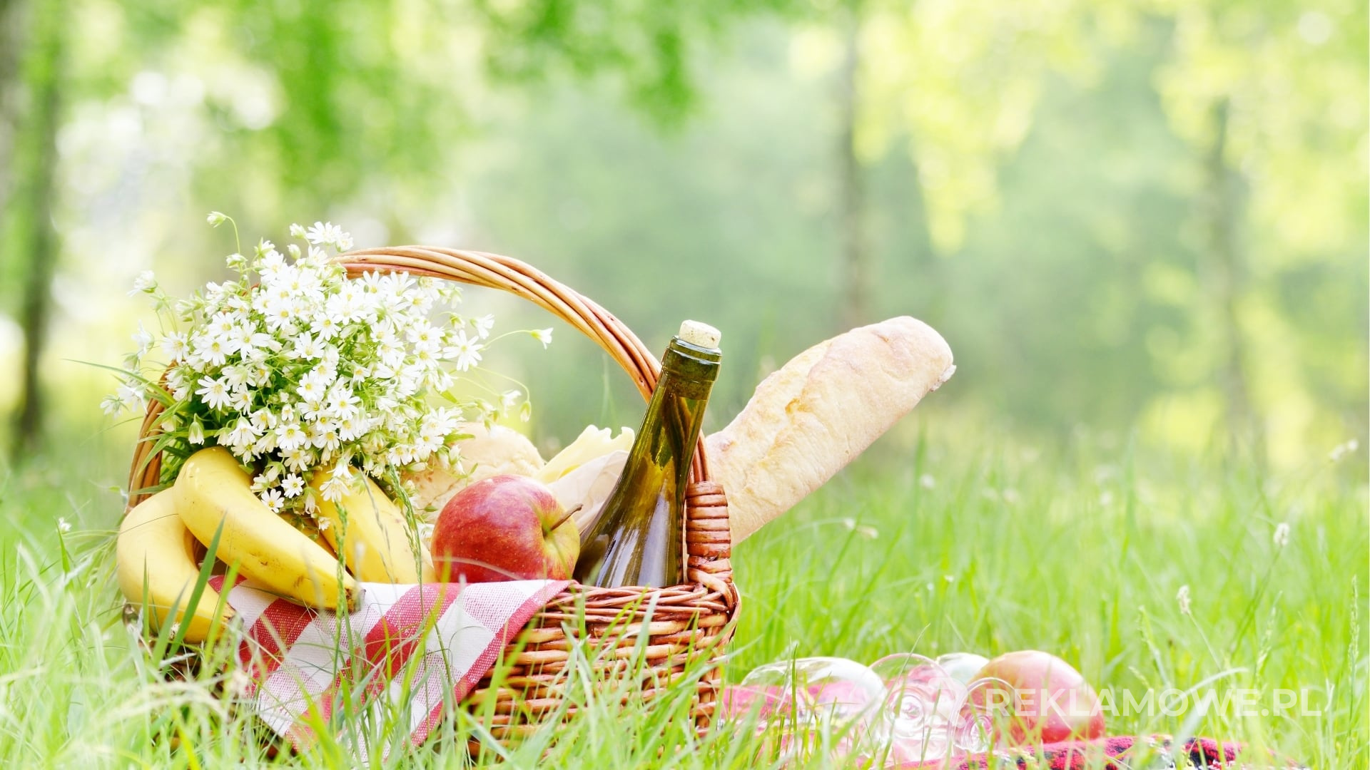 Kosze reklamowe stosowane w strategii marketingowej