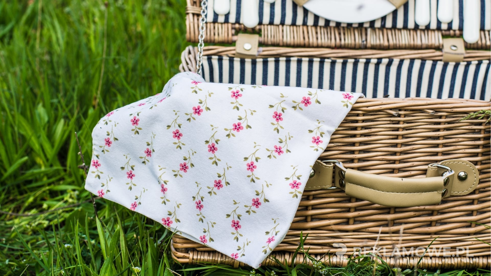 Kosze reklamowe dostosowane do potrzeb klientów