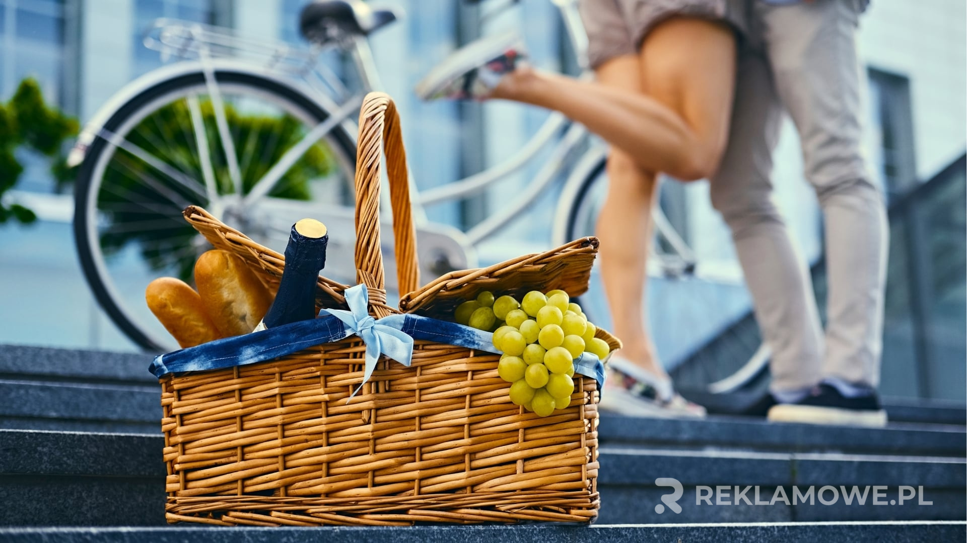 Kosze reklamowe promujące zrównoważony rozwój